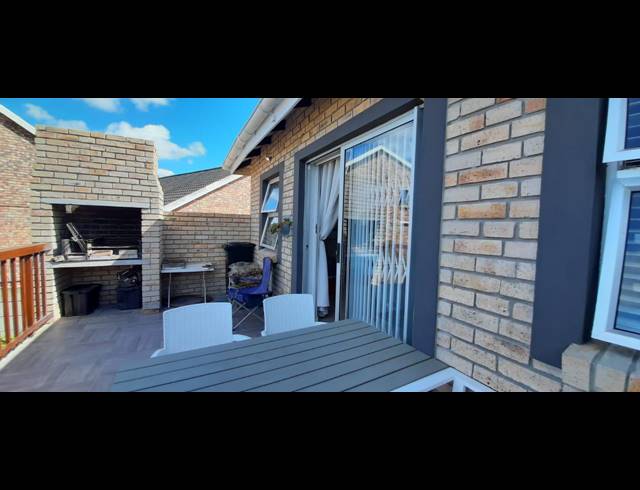 3 BEDROOM HOUSE RENTED IN BEACHVIEW